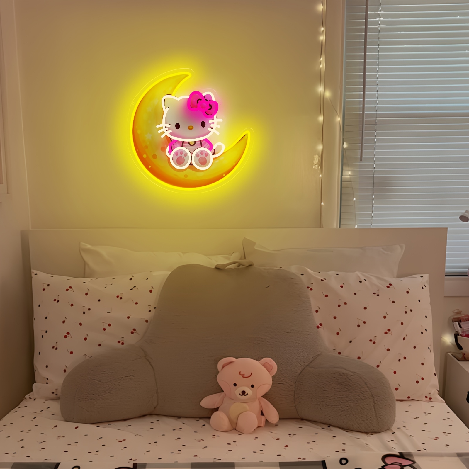 Hello Kitty on Moon Yellow Cut – Lighting Room Decor Items recenzja i cena